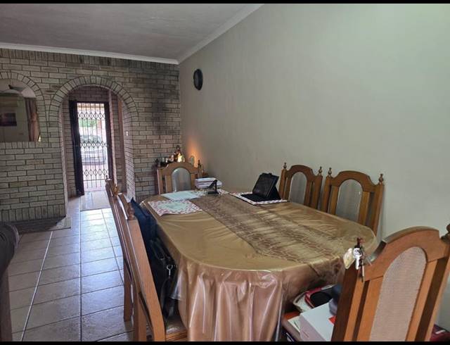 3 BEDROOM COMPLEX FOR SALE IN MONTCLAIR